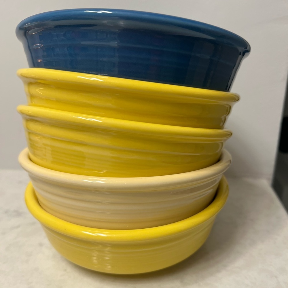 Fiestaware Bowl set - 5 small bowl classic rim
